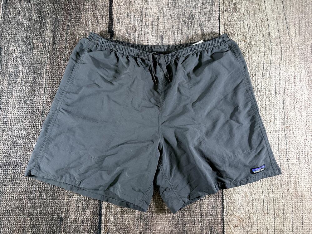 Patagonia Shorts Mens XL Gray Nylon Gym Baggies Summer Drawstring 7 Inch